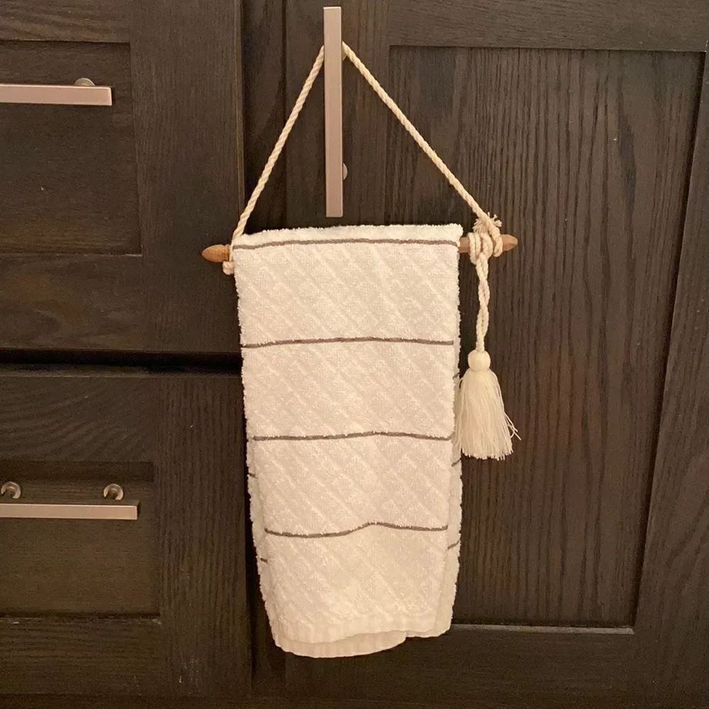 Wooden Tapestry Holder